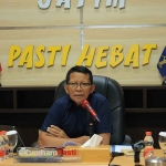  Kakanwil Kemenkumham Jatim, Heni Yuwono saat menggelar rapat terbatas terkait hasil evaluasi hasil pencapaian kinerja, serta memaparkan penyerapan anggaran hingga bulan Oktober, Jumat (20/10/2023). Foto: Dok. Humas Kemenkumham Jatim.