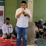 dr Muhammad Rizal Octavian saat menyampaikan pidato de depan warga Gunungan dan Banyulegi di Kecamatan Dawarblandong Mojokerto, Selasa (1/10/2024). Foto: M. Mas