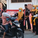 Program Jumat Berkah PSH Winongo Cabang Mojokerto. (foto: ist)