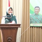 Dr Lia Istifhama saat memberi sambutan dalam pelantikan pengurus DPC Perempuan Tani HKTI Lamongan, belum lama ini. foto: istimewa