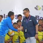 Peresmian Sekolah Sepak Bola Dynamix di Lapangan Desa Karangasem, Kecamatan Jenu.