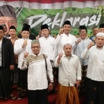 DEKLARASI: FK3 Korda Sidoarjo deklarasi mendukung Bacabup Kelana Aprilianto, Sabtu (7/3) malam. foto: ist