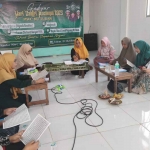 MWC NU Tuban saat menggelar khataman quran dalam rangka memperingati hari santri 2023.