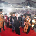 Gubernur Jatim periode 2019-2024, Khofifah Indar Parawansa, saat menghadiri Rapat Terbuka Senat penutupan Dies Natalis Universitas Trunojoyo Madura ke-23.