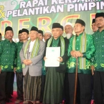 KH Asep Saifuddin Chalim sebagai ketua umum Pergunu bersama Rais Am Syuriah PBNU KH Ma