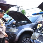 Kapolres Ngawi, AKBP Argo Wiyono, saat meninjau kendaraan operasional.