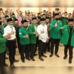 H. Sugiri Sancoko foto bersama saat menghadiri Rapimcab DPC PPP Ponorogo.