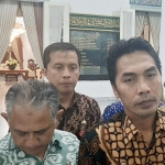 Bupati Madiun Ahmad Dawami saat memberikan keterangan.