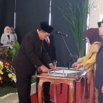 Pelantikan sekdakot Mojokerto definitif di Pendapa Graha Praja Wijaya.