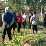 Suasana perlawanan dari oknum yang mengatasnamakan kelompok tani pada pengolahan lahan Afdeling Kampe PTPN XII Pasewaran.