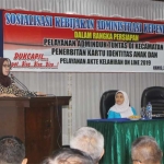 Wakil Bupati Lumajang saat membuka Sosialisasi Kebijakan Administrasi Kependudukan