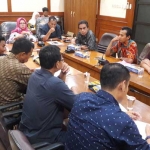 Kunjungan rombongan DPRD Tanah Laut ke DPRD Gresik. foto: SYUHUD/ BANGSAONLINE