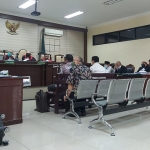 Suasana sidang kasus korupsi yang menyeret Bupati Sidoarjo nonaktif Saiful Ilah di Pengadilan Tipikor Surabaya, Rabu (15/7/2020).