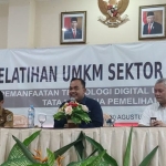 Suasana pelatihan Pemanfaatan Teknologi Digital Untuk Optimalisasi Tata Laksana Pemeliharaan Sapi yang digelar SIG Tuban.