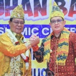 Pj Gubernur Jatim, Adhy Karyono, saat menghadiri halal bihalal Kerukunan Bubuhan Banjar.