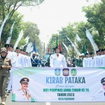 Kirab pataka Jer Basuki Mawa Beya di Kota Pasuruan.