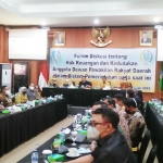 Komisi A DPRD Jatim menginisiasi revisi Perpres 33 Tahun 2020 lewat Forum Diskusi tentang Hak Keuangan dan Kedudukan Anggota DPRD dalam Sistem Pemerintahan. foto: istimewa