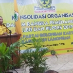 Plt Ketua DPD Golkar Jatim, Zainudin Amali saat memberikan motivasi kepada kader-kader Golkar di Lamongan.