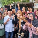 Kedatangan Gus Barra di Pasar Sawahan mendapat respons luar biasa dari pedagang dan masyarakat.