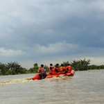 Tim SAR gabungan terus melakukan pencarian keberadaan korban. (foto: ist)