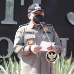 Bupati Jember Hendy Siswanto memimpin Apel Kesiapsiagaan Pengamanan bersama Satuan Polisi Pamong Praja (Satpol PP) di depan Kantor Pemkab Jember, Rabu (24/11).