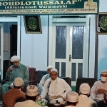 Suasana majelis zikir di kediaman Habib Umar.