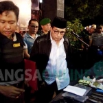 Kapolda Jatim Irjen Pol Machfud Arifin didampingi Kapolres Tuban AKBP Fadly Samad saat press realease di Mapolres Tuban.