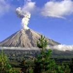 gunung semeru. foto: ilmupendakigunung.blogspot.com