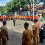 Petugas Babinsa Koramil Mantingan dan Bhabinkamtibmas Polsek Mantingan, saat menggelar Apel Bersama Kesiapsiagaan Bencana. Foto: Ist.