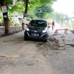 Proyek peningkatan jalan Gununggangsir - Talun.