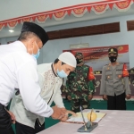 Salah satu foto WBP Lapas Surabaya kasus terorisme bernama Mukarram alias Sungoh bin Sabirin saat ikrar cinta NKRI.