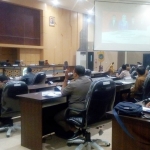 Suasana rapat pembentukan Pansus Covid-19 DPRD Lamongan.