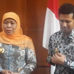 Gubernur Jatim Khofifah Indar Parawansa bersama Wagub Jatim Emil Elestianto Dardak turut berduka cita atas wafatnya Ibu Ani Yudhoyono. foto: DIDI ROSADI/ BANGSAONLINE