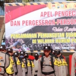 Personel Polres Batu yang diberangkatkan untuk pengamanan Pemilu 2024.