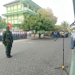 Upacara di SMK Islam Krembung.