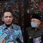 Wakil Ketua KPK RI Dr. Nurul Ghufron dan Bupati Sumenep Dr. Busysro Kariem. (foto: ist).