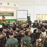 Danrem 084/Bhaskara Jaya, Kolonel Inf Sudaryanto memimpin komsos dengan Keluarga Besar TNI (KBT) di Aula Makorem, Rabu, 4 Maret 2020.