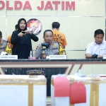 Polda Jatim pres relaes tangkapan Penyelundupan Lobster , Senin (29/7/2024).