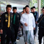 Bupati Gresik, Fandi Akhmad Yani, saat menghadiri haul KH Muhammad Sholeh Tsani Bungah. Foto: Ist
