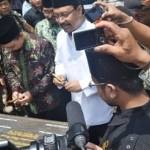 Wakil Gubernur Jatim Drs Saifullah Yusuf MM dan Wakil Bupati Lumajang Drs As