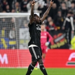 Striker Moise Kean mencetak dua gol sekaligus membawa Juventus menang 3-0 atas Lazio.