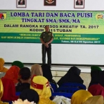 Dandim Tuban saat memberikan sambutan di hadapan peserta lomba. foto: SUWANDI/ BANGSAONLINE