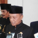 Bupati Indartato saat memberikan keterangan pers.