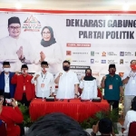 Deklarasi Gabungan 9 parpol dukung Dhito - Dewi. foto: MUJI HARJITA/ BANGSAONLINE