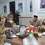 Bupati Fadeli saat penyampaian DPA di Guest House Pemkab Lamongan.
