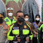 Dirlantas Polda Jawa Timur, Kombes Pol Latief Usman melakukan pemantauan kesiapan Pos Pelayanan (Pos Yan) dan Pos Pengamanan (Pos Pam) di perbatasan Jawa Timur, Minggu (24/4).