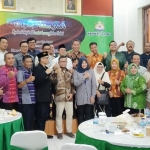 Para narasumber dan peserta kegiatan Ngopi Sareng Jahe foto bersama usai acara. (foto: ist)