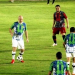 Presiden FIFA, Gianni Infantino (kiri) saat bermain dalam fun game dengan PSSI di stadion Madya, Jakarta, Selasa (18/10/2022).  Foto : HARITSAH ALMUDATSIR/JAWA POS