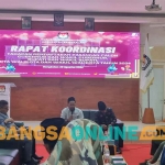 Rapat koordinasi yang digelar KPU Bangkalan. Foto: AHMAD FAUZI/BANGSAONLINE