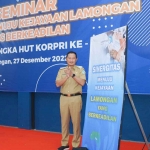 Bupati Lamongan, Yuhronur Efendi, saat menghadiri seminar yang digelar dalam rangka memperingati HUT ke-51 Korpri.